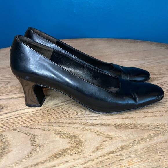 Salvatore Ferragamo Black Leather Pump Metallic Heel Size 8.5 Narrow - Picture 2 of 13